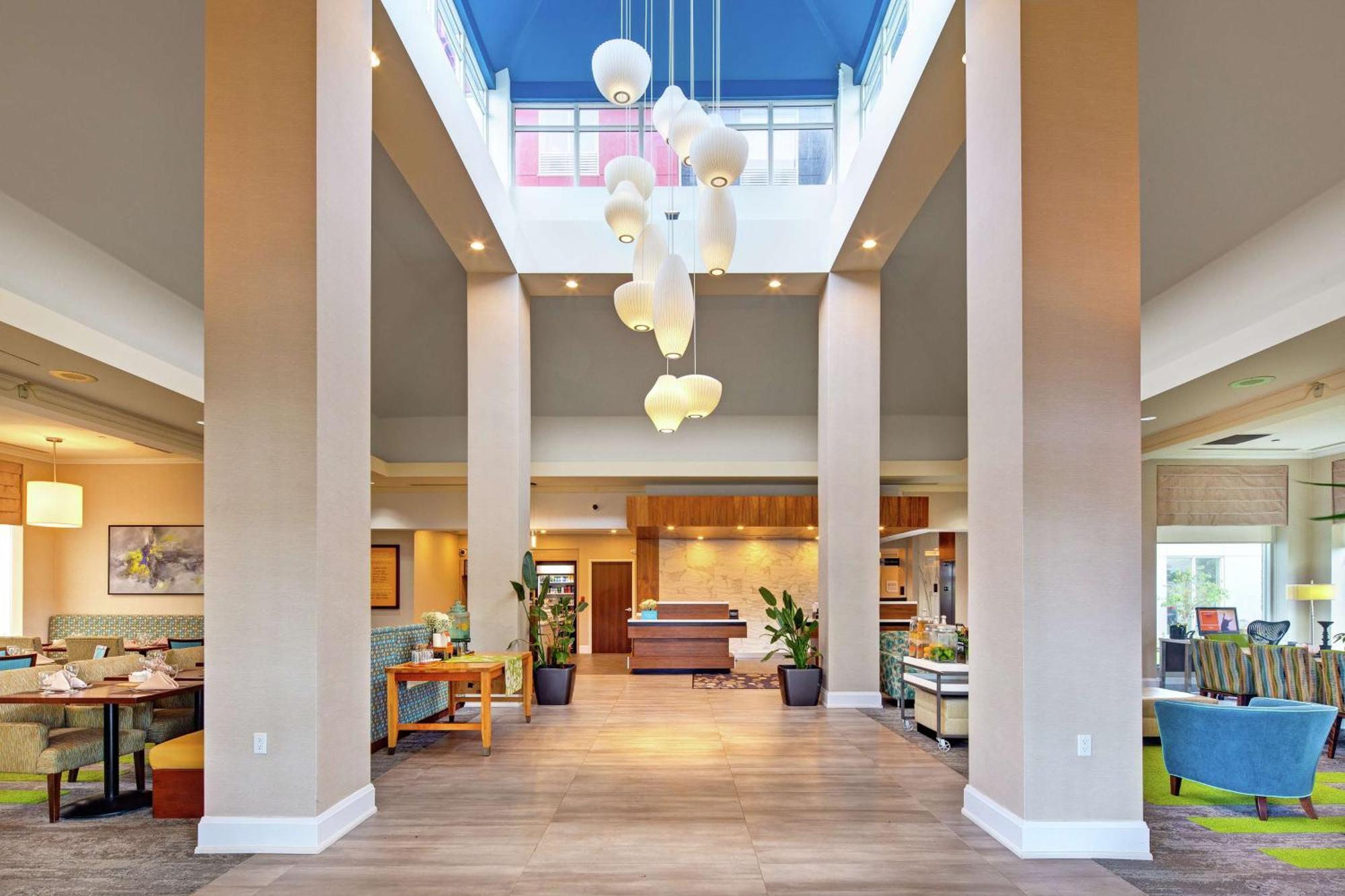 Hilton Garden Inn Toronto-Оквилль Экстерьер фото