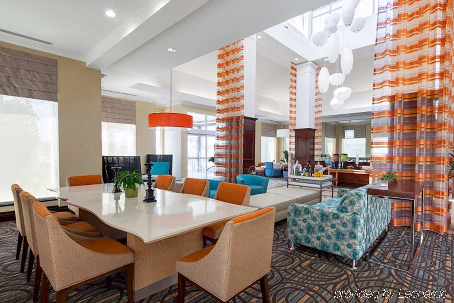 Hilton Garden Inn Toronto-Оквилль Экстерьер фото