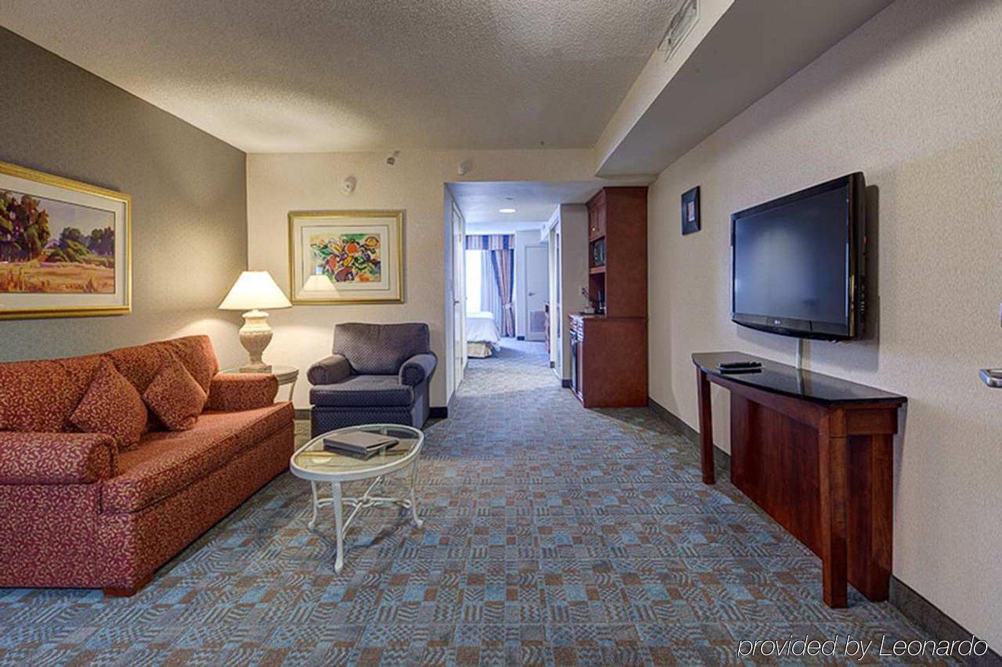 Hilton Garden Inn Toronto-Оквилль Экстерьер фото