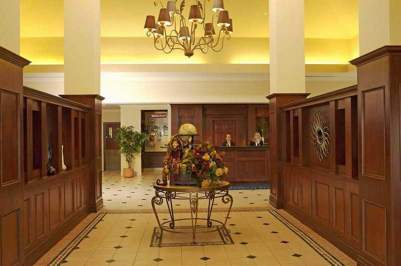 Hilton Garden Inn Toronto-Оквилль Экстерьер фото