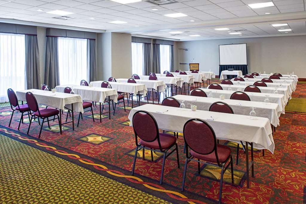 Hilton Garden Inn Toronto-Оквилль Удобства фото